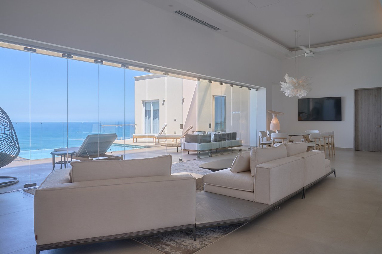 Residencia La Vista Tower C – Penthouse 701 | Elevated Ocean-View Living in Playa Tamarindo