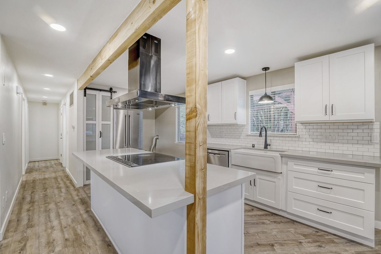 9632 S 216th St, Kent, WA 98031