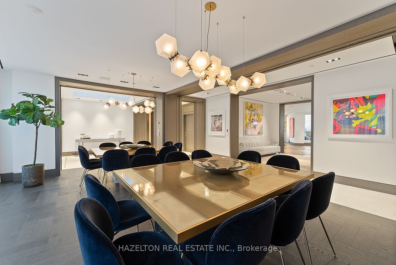 YORKVILLE'S PINACLE OF LUXURY PENTHOUSE