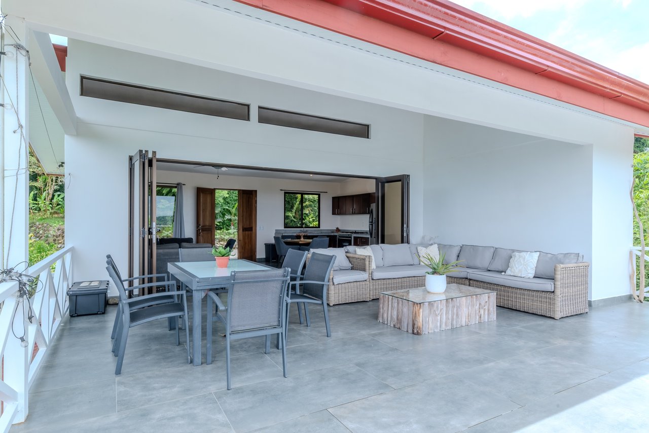 Casa Blanca – Ocean & Mountain View Home in Platanillo