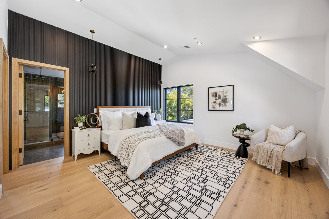 10 Channing Rd, Burlingame