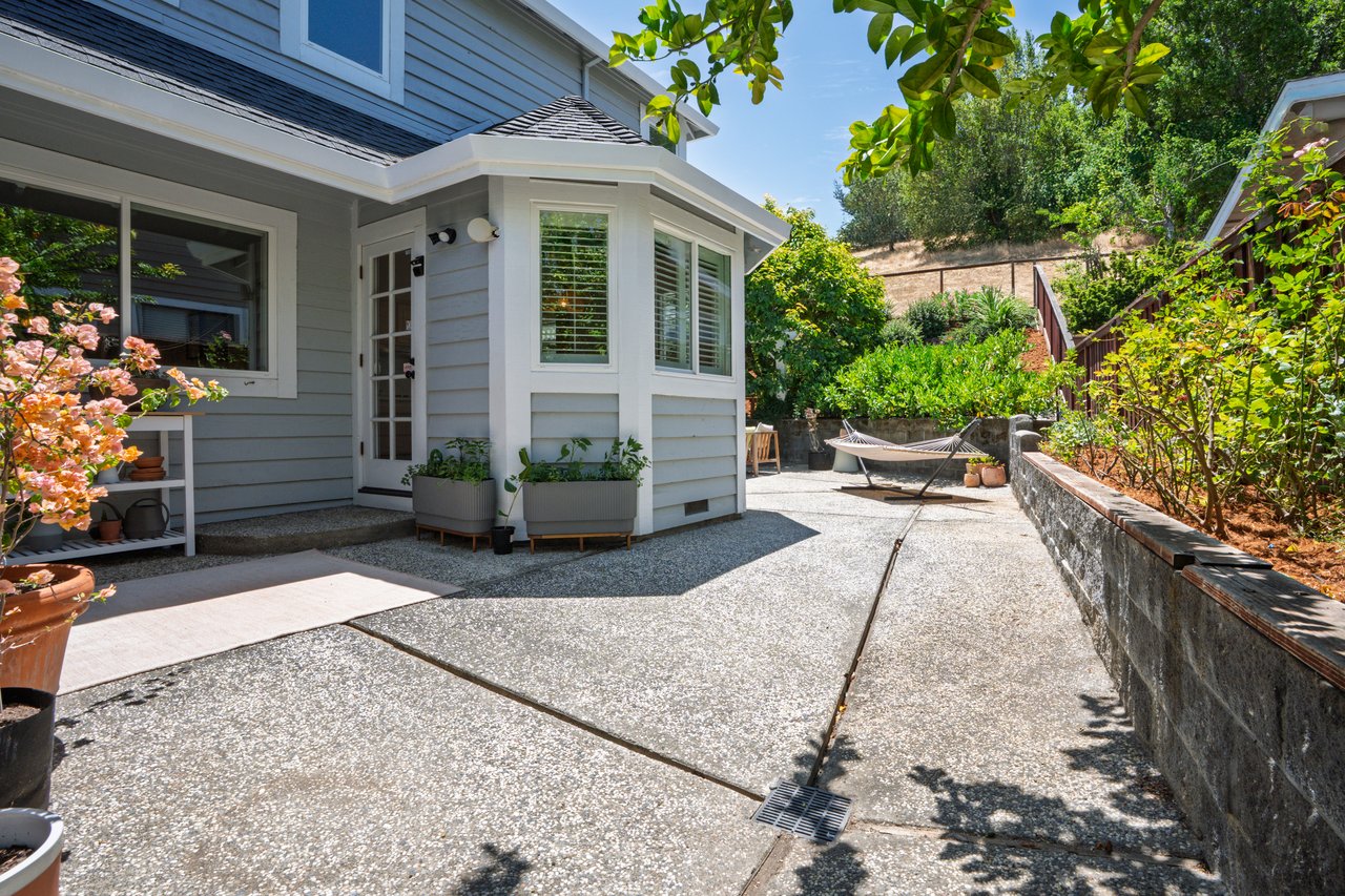 219 Butterfield Dr