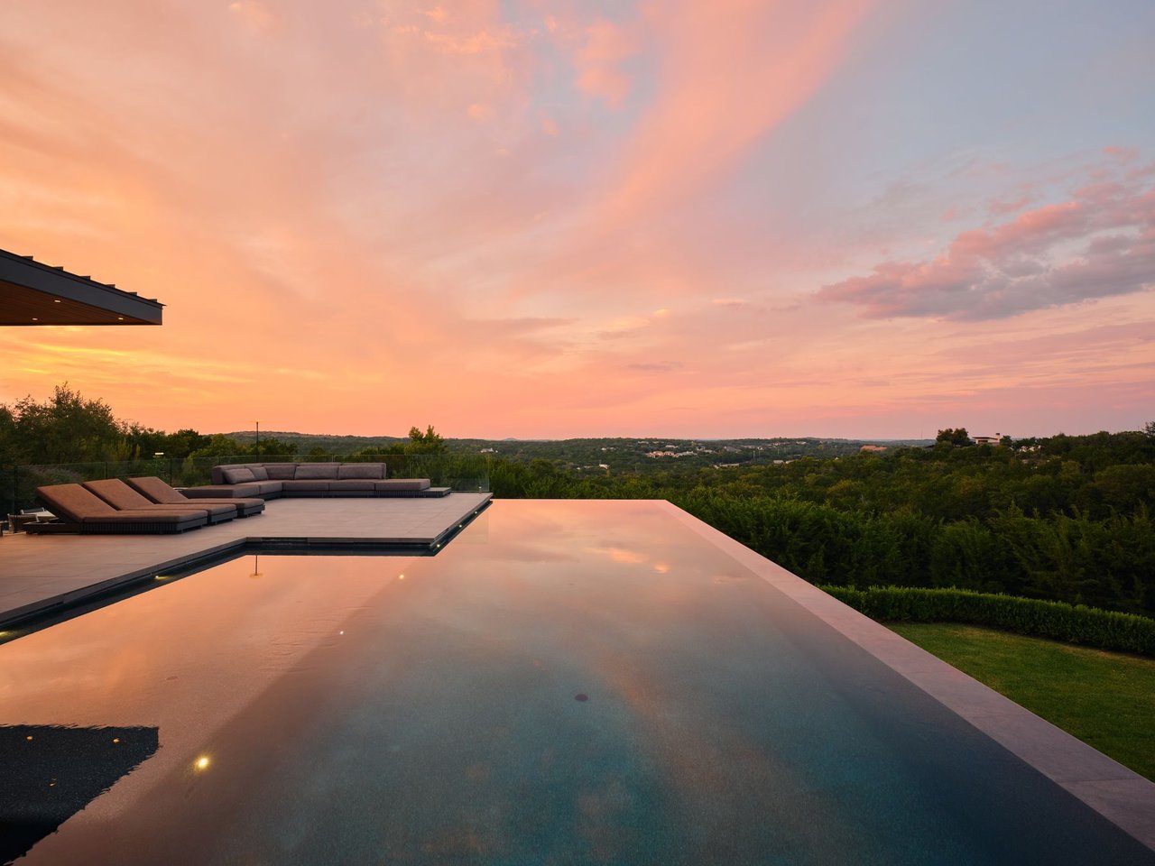 The Contemporary Amarra Estate | One of One 