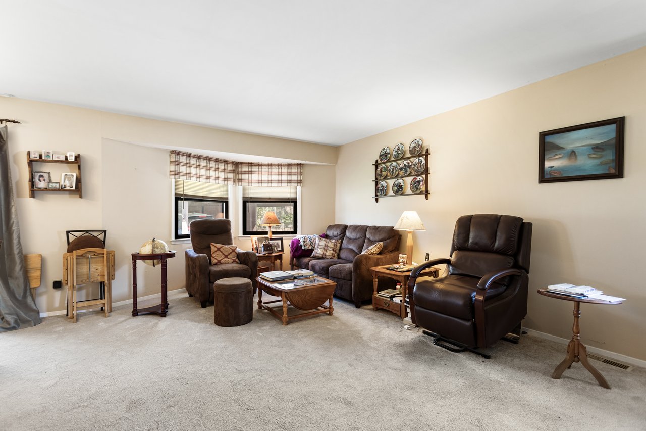 37 Sussex Drive Unit: B
