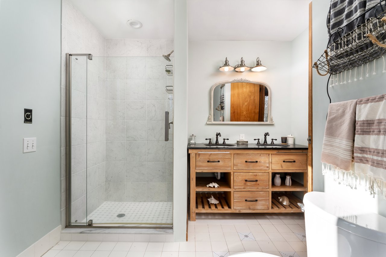 48 Island View Drive West