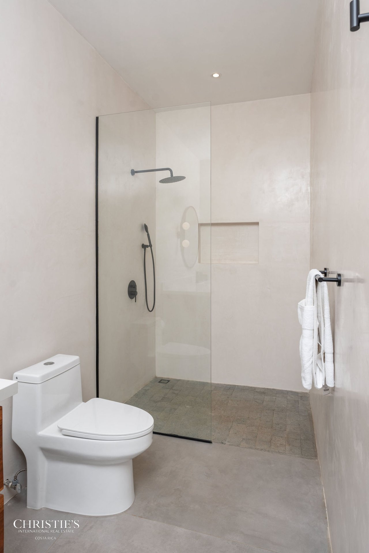 Casa Lola – Contemporary Beachside Oasis in Playa Grande