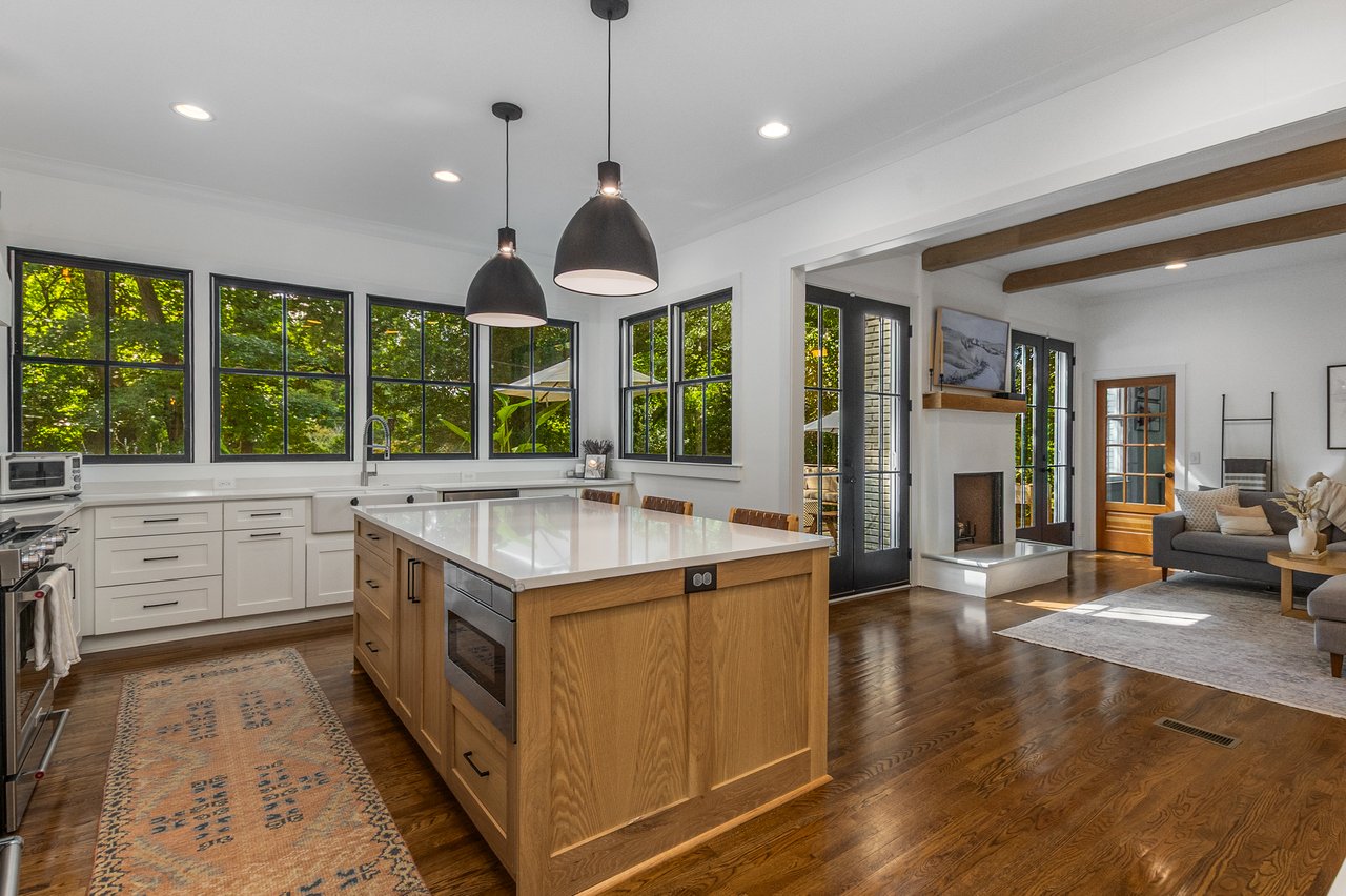 1273 Bernadette Lane NE