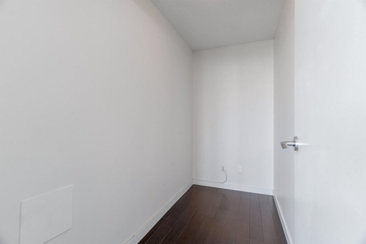 445 W 2nd Ave