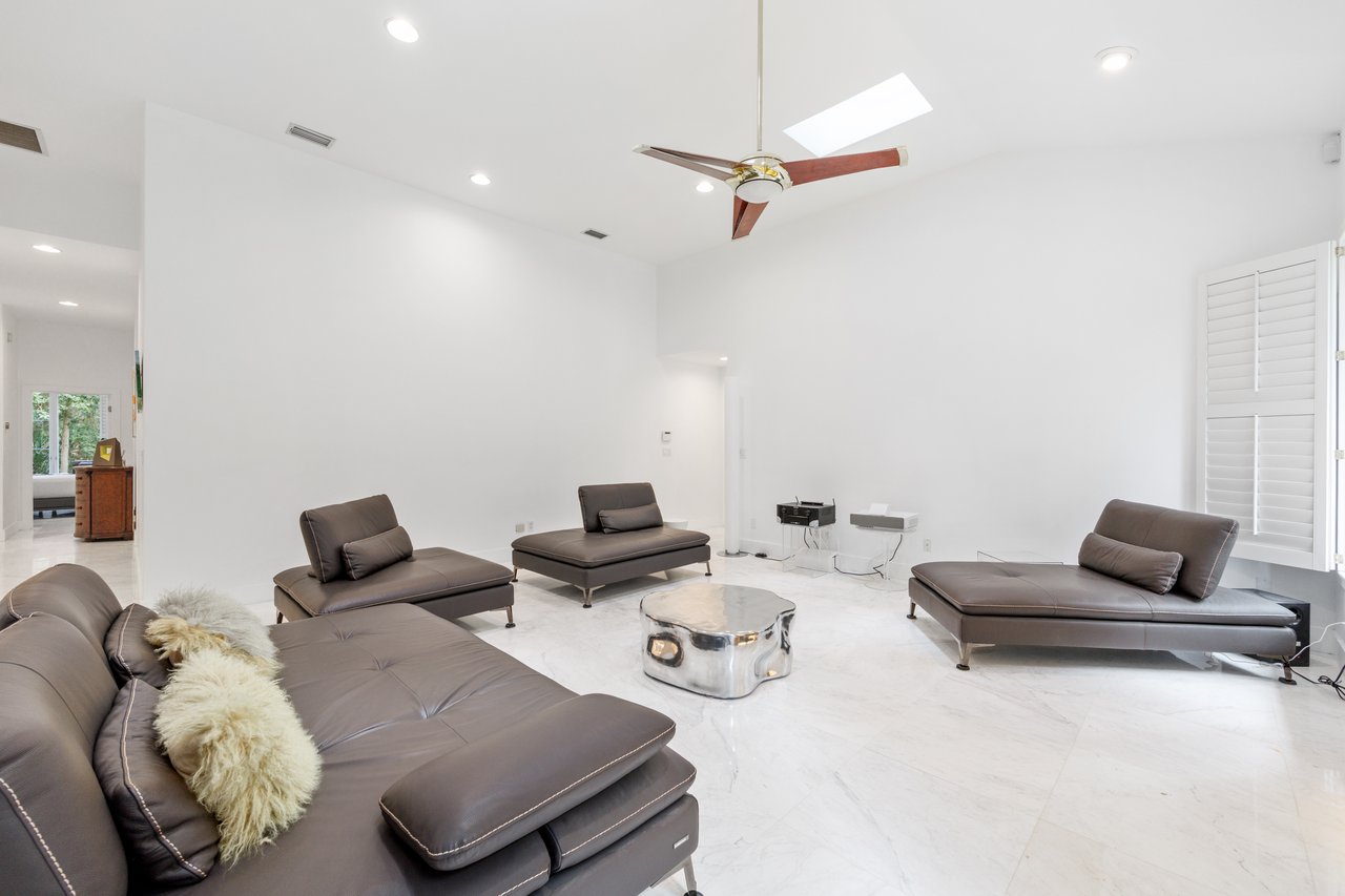 6709 SW 17th Terrace Rd