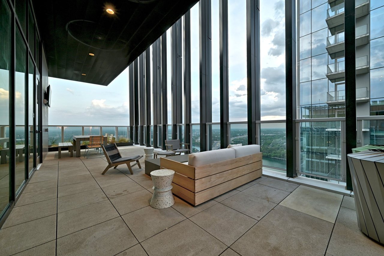 48 East Avenue #1310