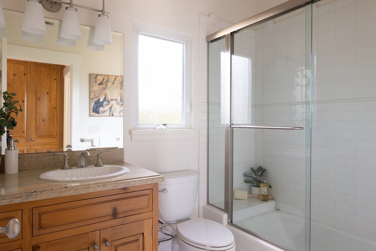Capitola Oceanfront Retreat - 4840 Cliff Drive