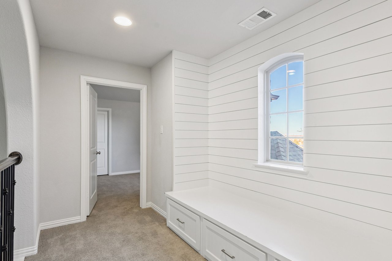 1001 Grassy Shore Ln