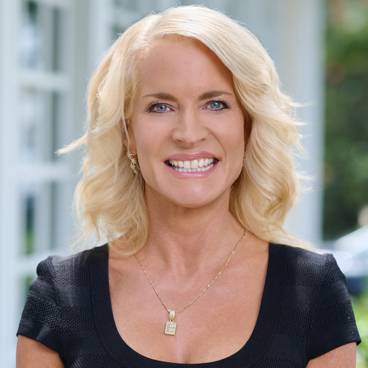 Liz Burgess Charlotte, NC Real Estate Agent Headshot