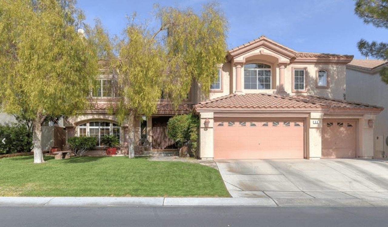 66 Gulf Pines Ave, Las Vegas, NV 89148