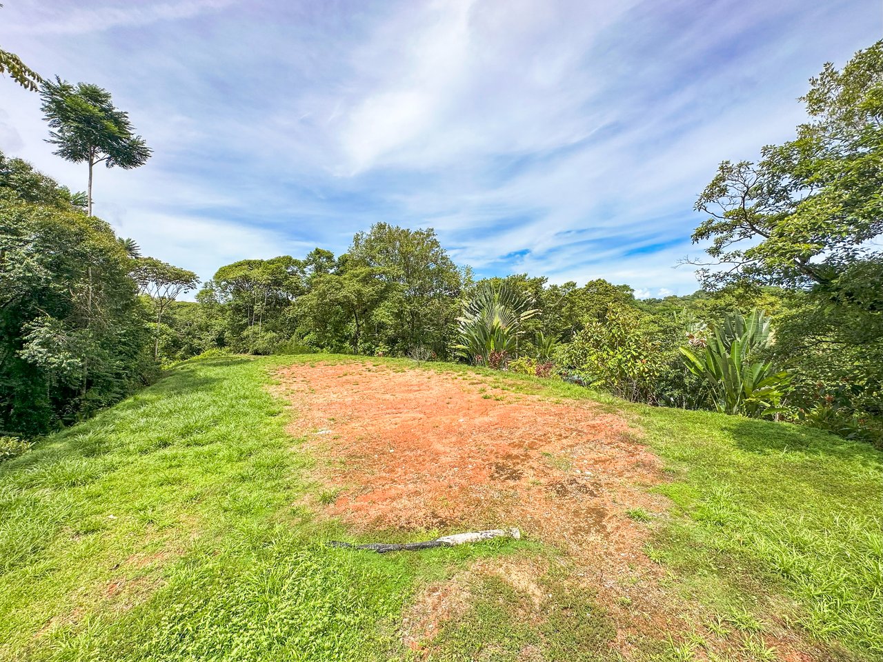 Ojochal Property for Sale – Cabins, Restaurant & 3-Bed Home