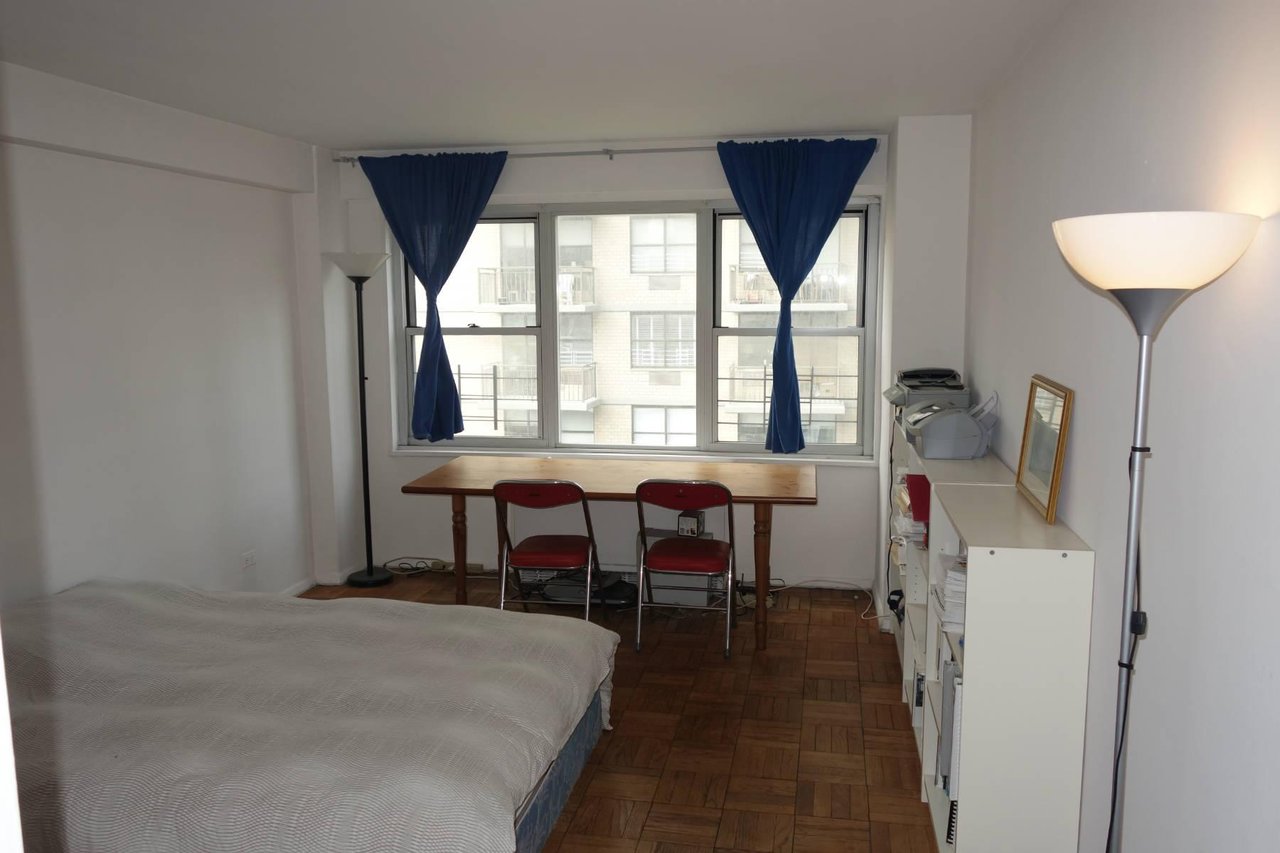 301 EAST 75 STREET #10F