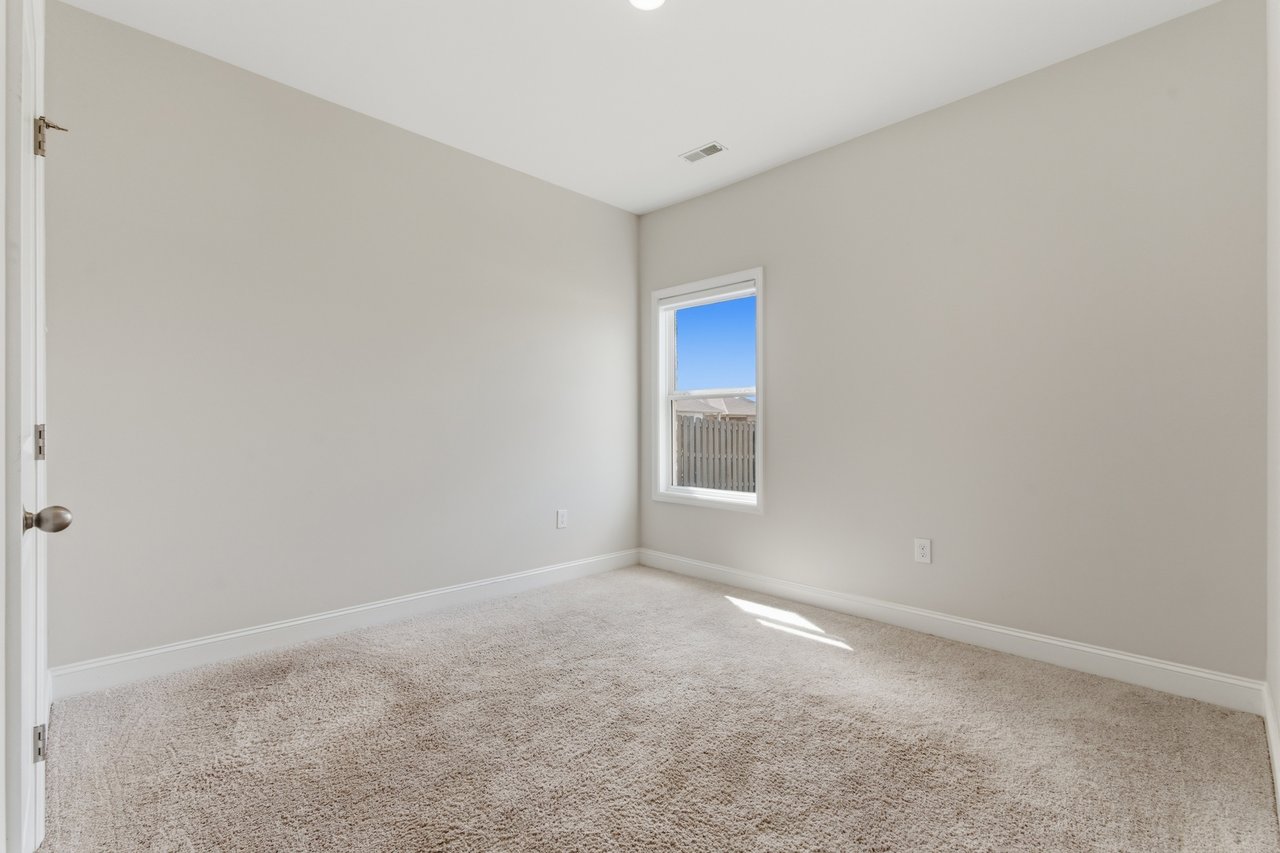 Fenced Corner Lot Retreat in New Market