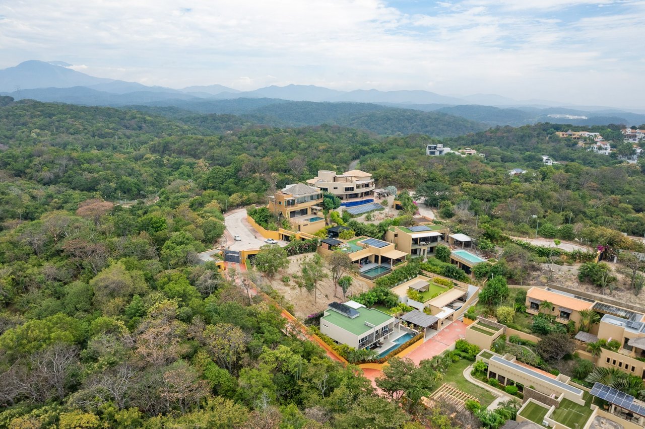 5 Bedroom, Single Family Home, La Cañada Casa A 