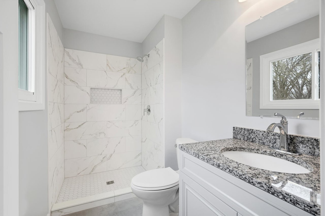 30W243 Wiant Rd, West Chicago – Fully Updated Home in Oak Meadows