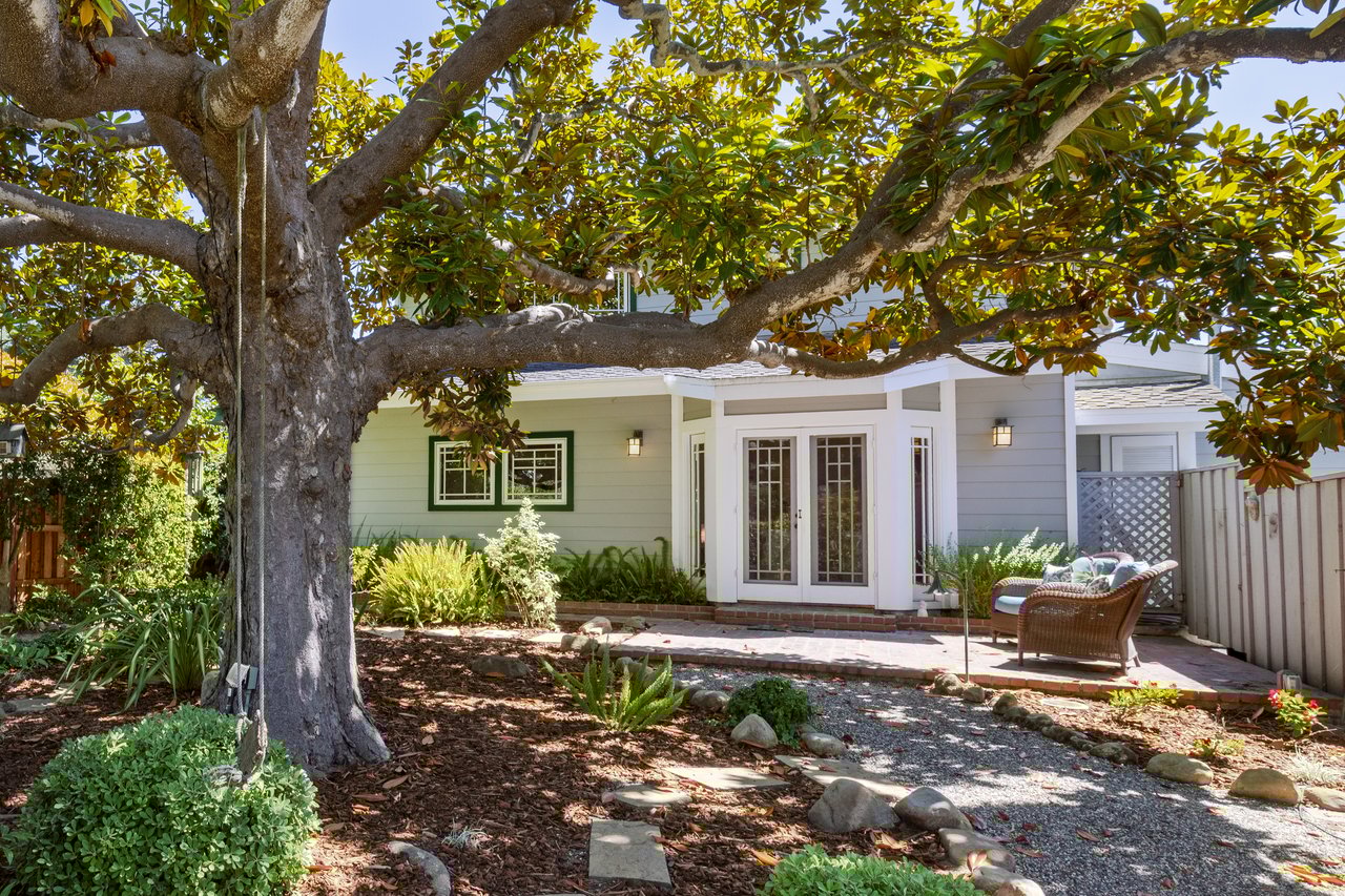 Four Bedroom Home Near Butterfly Beach