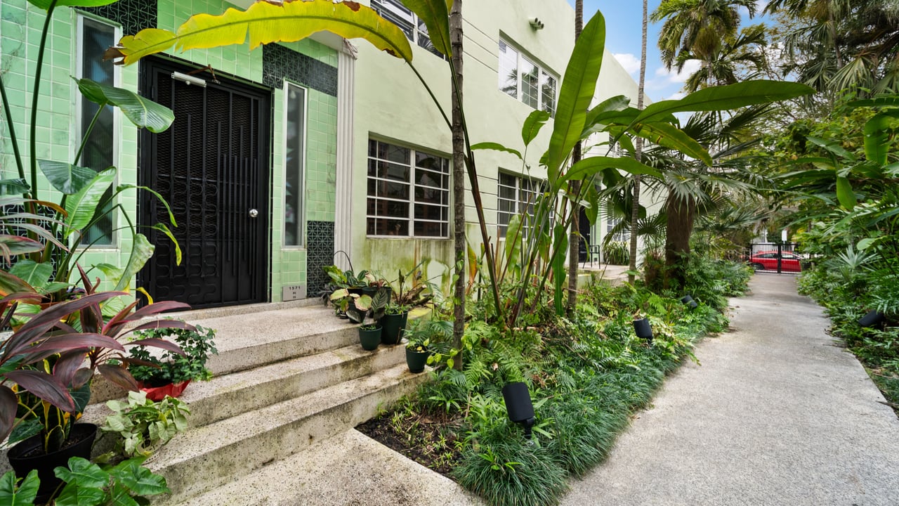 1571 Pennsylvania Ave # 3S