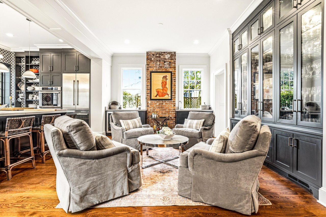 794 Springdale Road NE