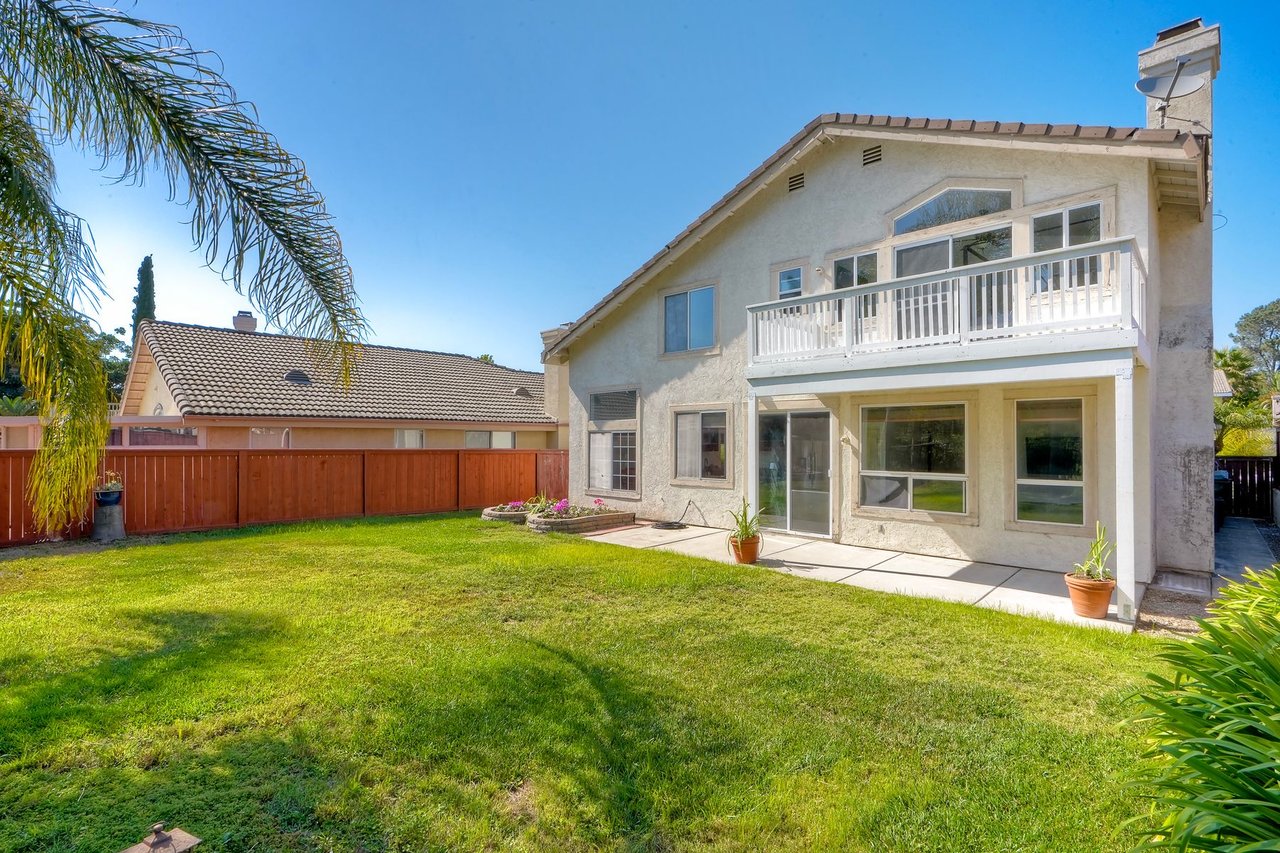 1025 Honeysuckle Dr