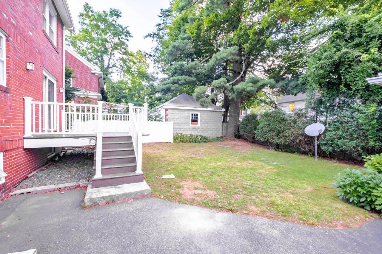 30 Lodge Rd, Belmont