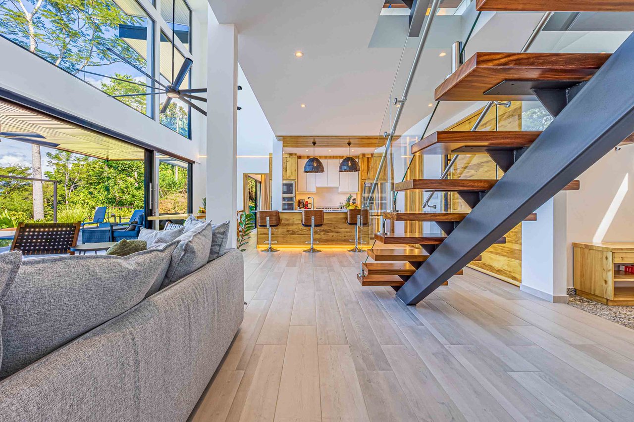 Exclusive Luxury Villa with Infinity Pool