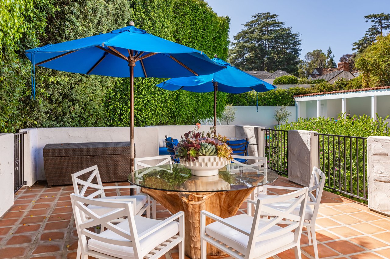 365 Comstock Ave, Little Holmby