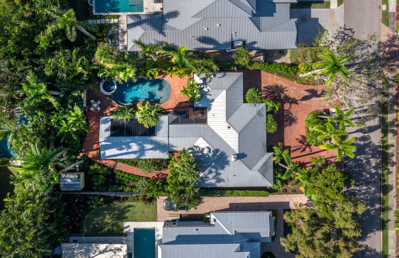 1930 ALTA VISTA ST