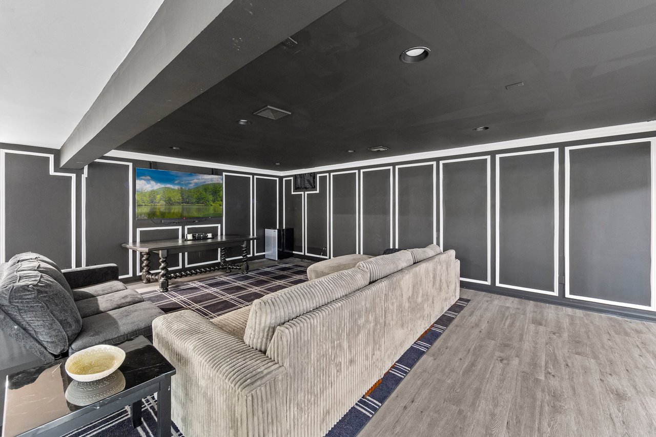 85 Sherwood Rd