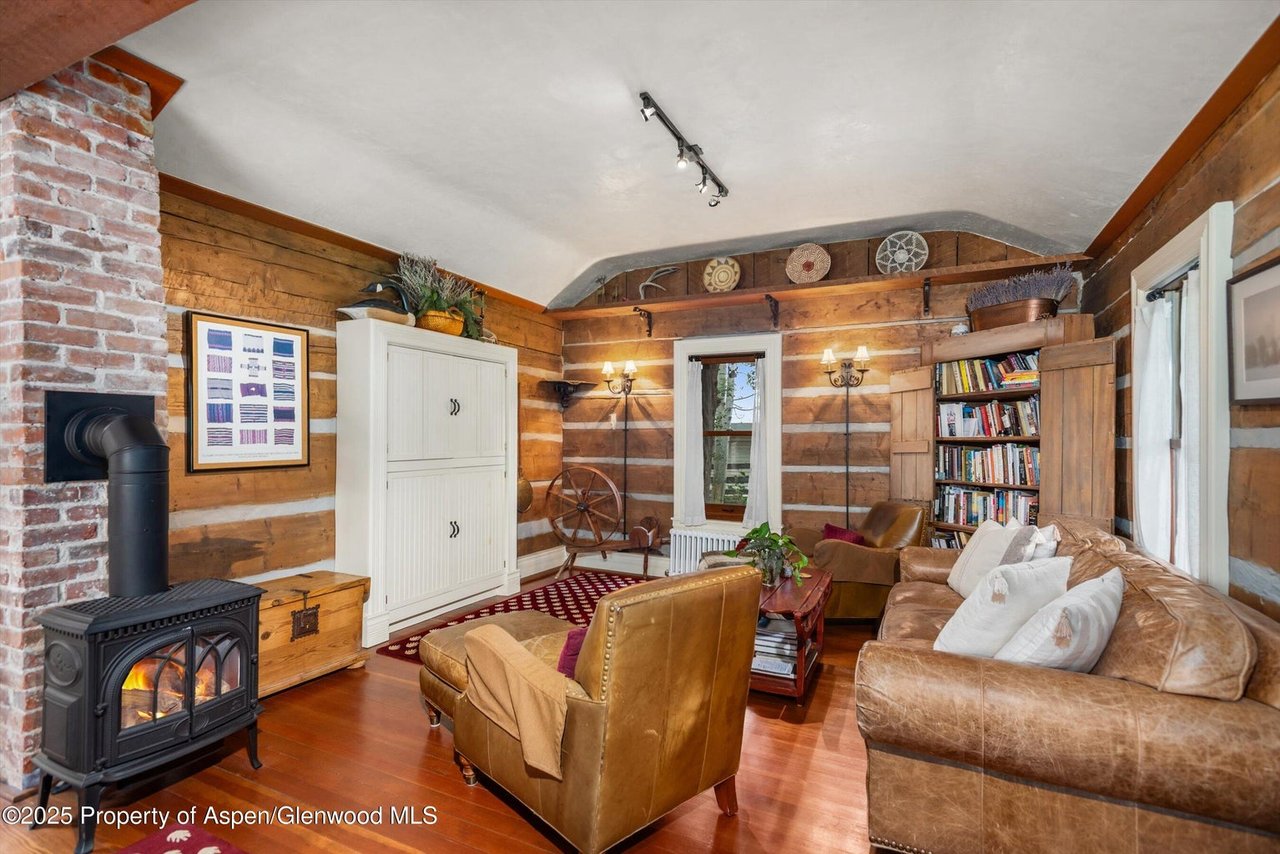  1625 Prince Creek Rd