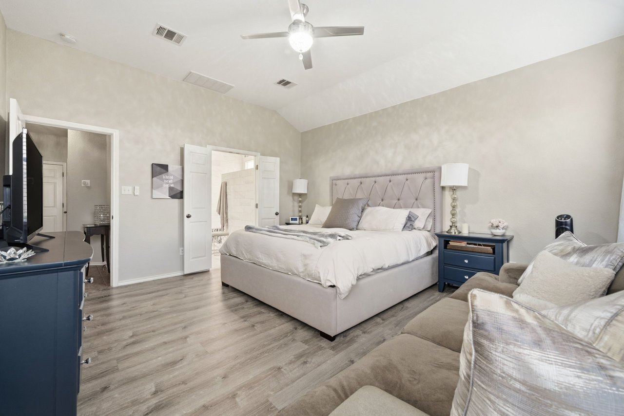 Elegantly Updated Lakeway Retreat w/ New Roof