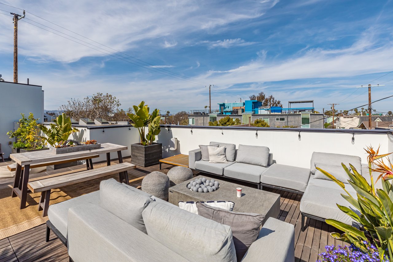 214 S Venice Blvd, Venice 