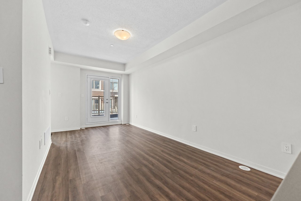 31 Honeycrisp Cres Townhouse 57