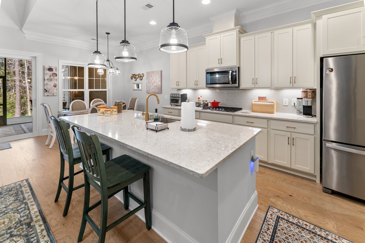 	 10 Golf Drive Pooler, GA 31322