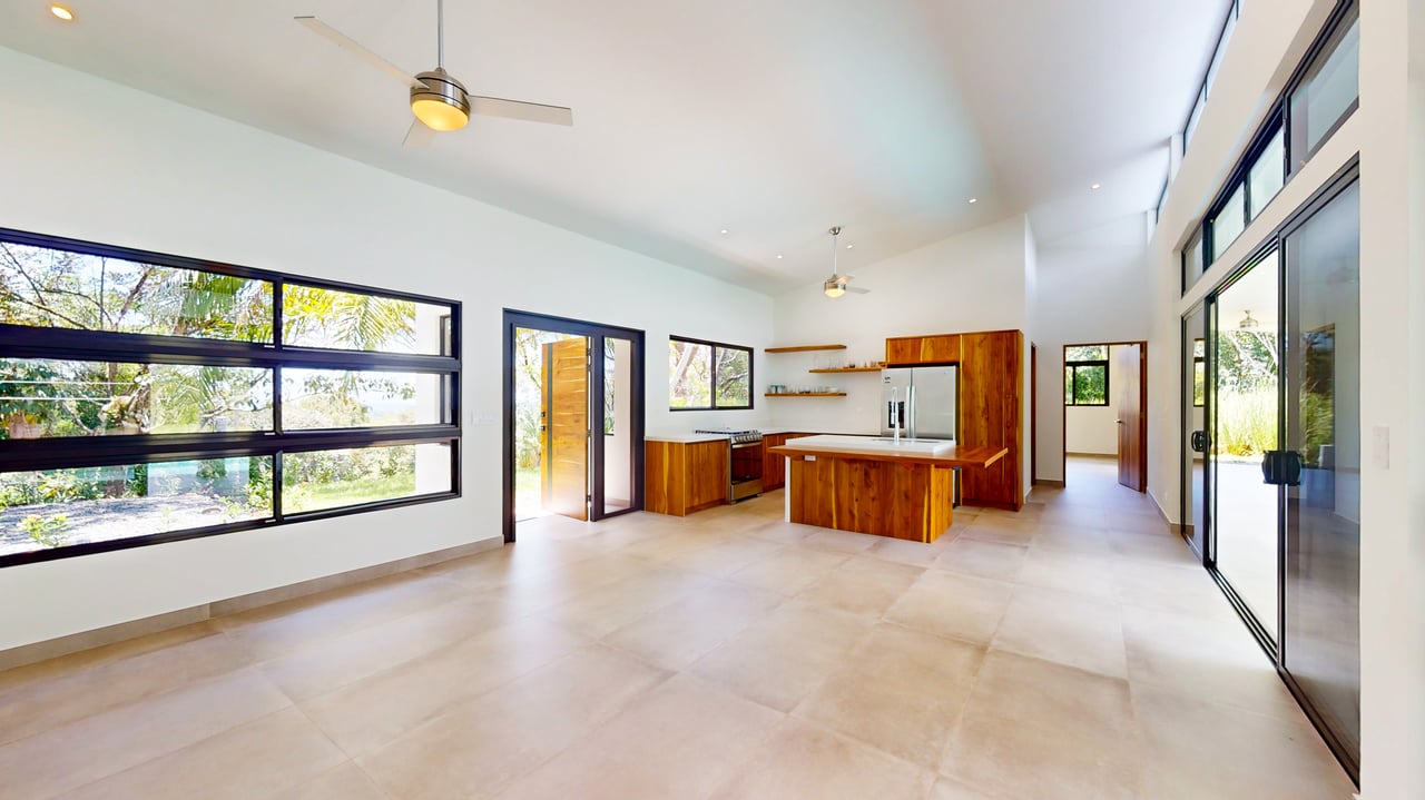 Exquisite Modern Retreat with Ocean and Mountain Views in Ojochal, Costa Rica