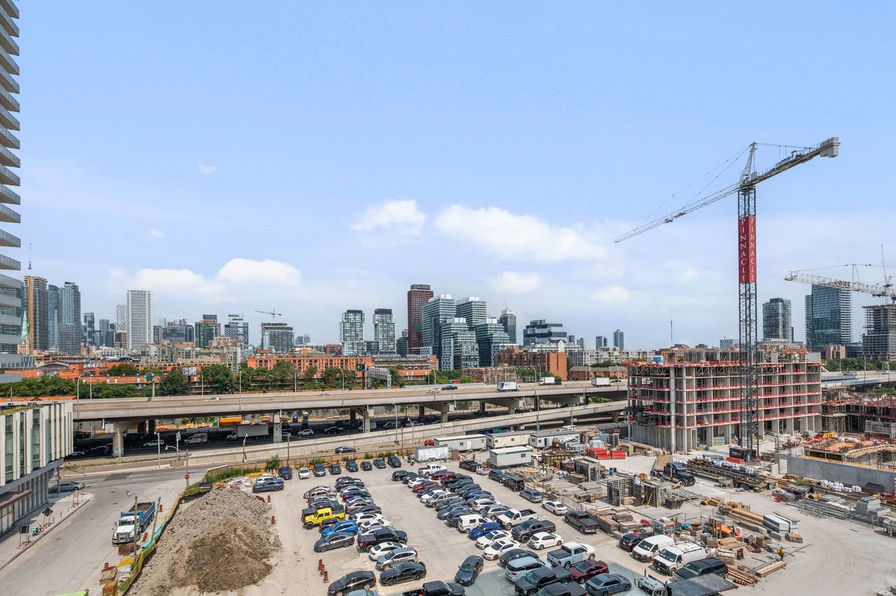 15 Richardson Street Unit: 729