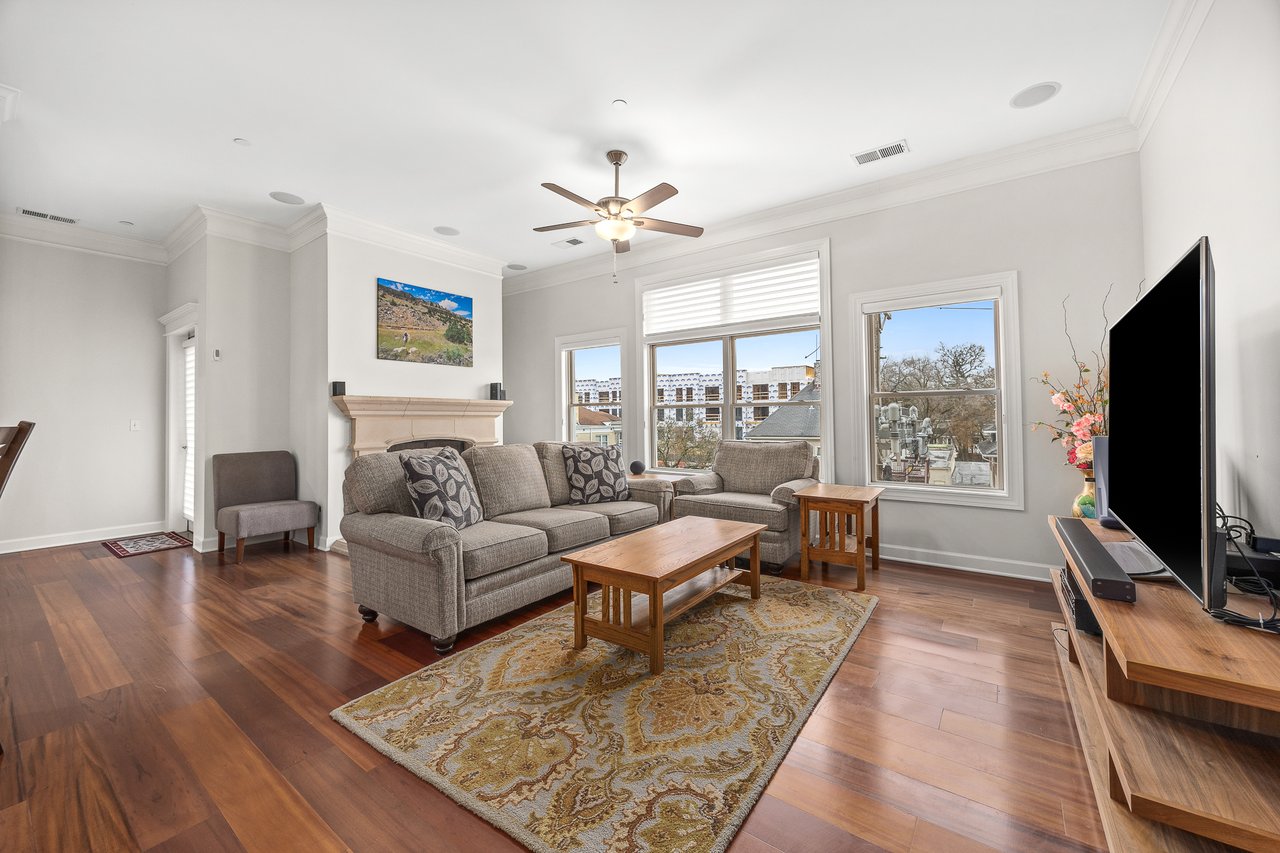 4929 Forest Ave, Unit 2E, Downers Grove