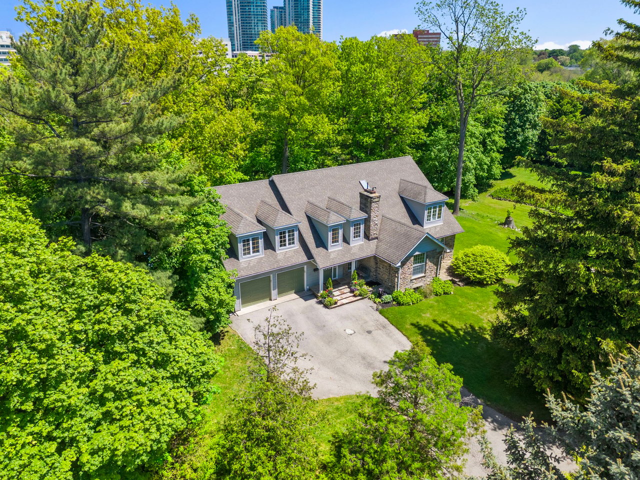 1690 Sherway Dr