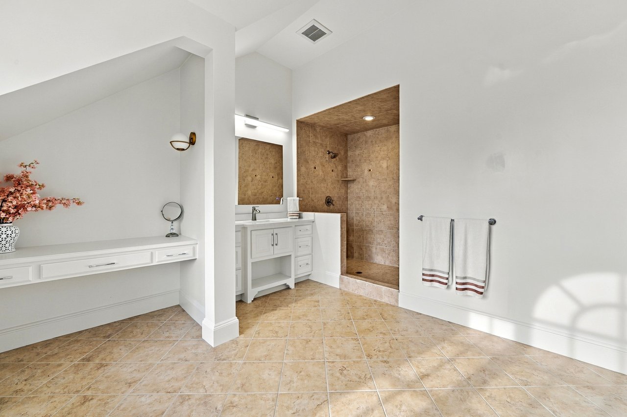 An Exceptional Southborough Estate