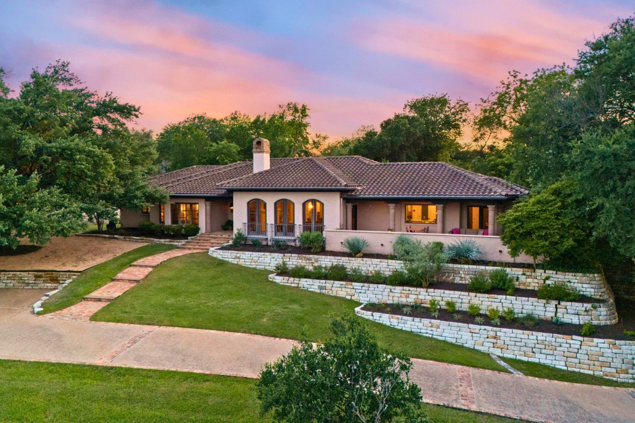 Timeless Spanish Mediterranean in Las Lomas