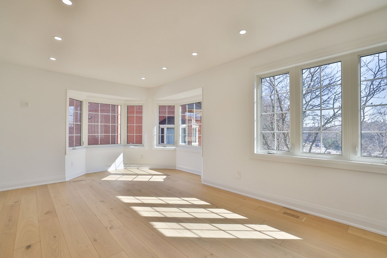 63 Tradewind Drive, Oakville