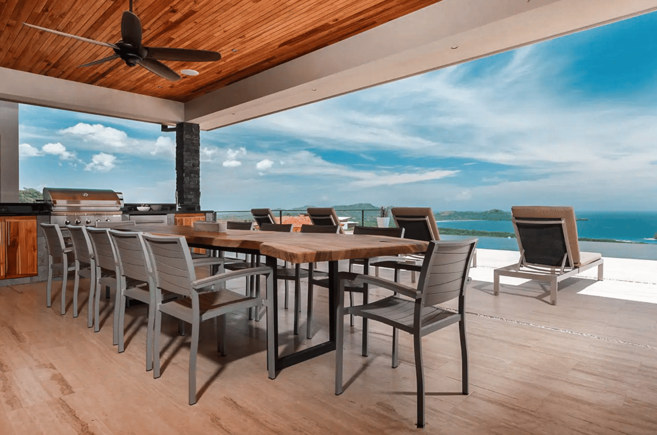 Casa Pacifica - Stunning 9-Bedroom Estate - 6BR Oceanview Home + 3BR Guest House - Mar Vista