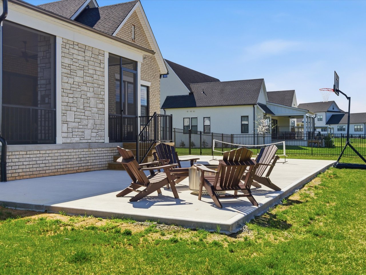 1008 Broadmoor
