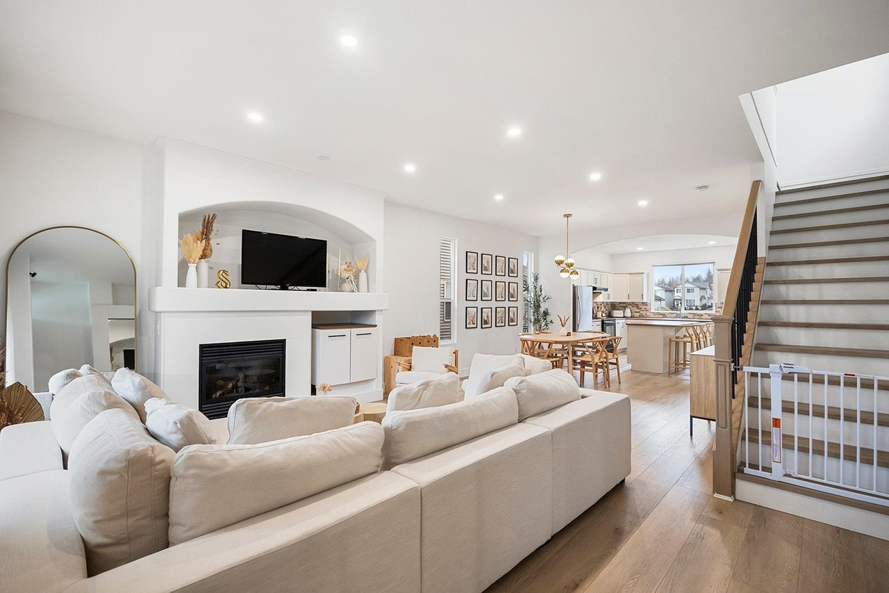 24395 102 Ave