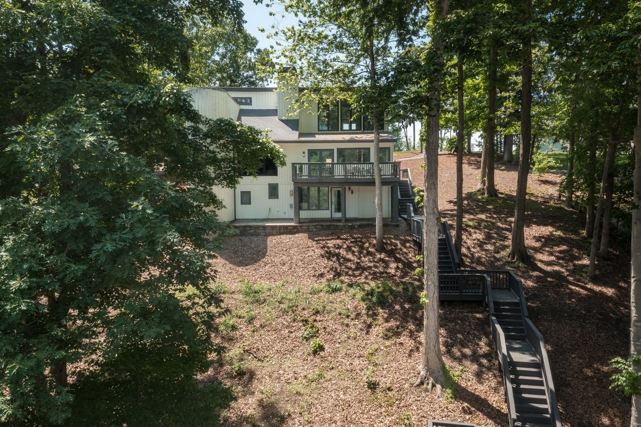 216 Hermance Lane