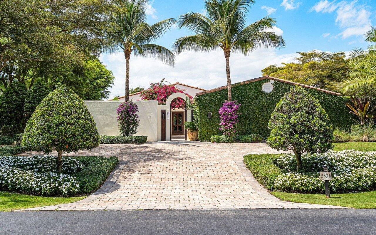 3521 Ambassador Rd