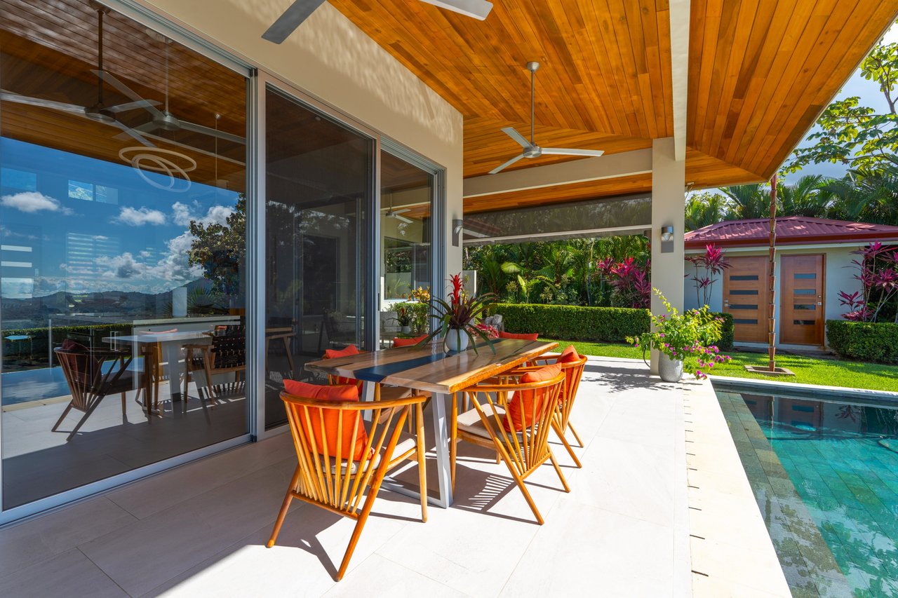 Blue Horizon – luxury ocean-view home in Ojochal, Costa Rica